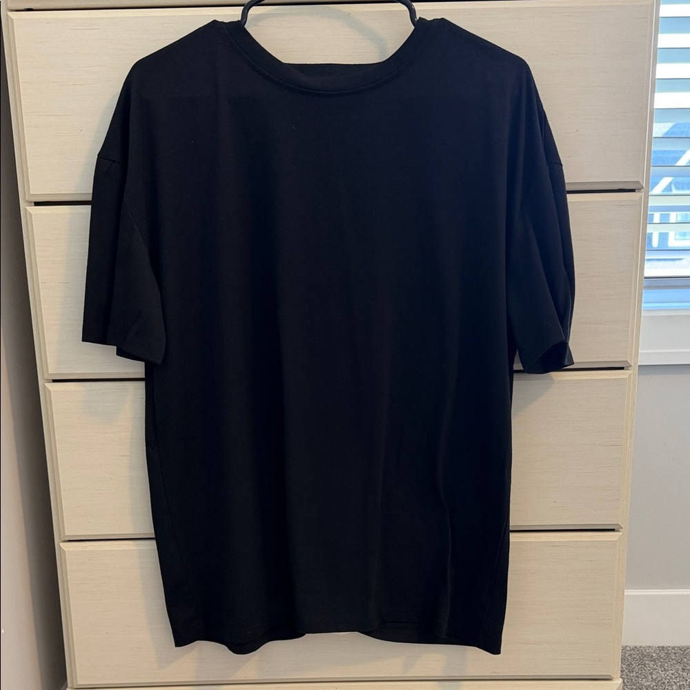 SHEIN Solid Black Short Sleeve Tee
